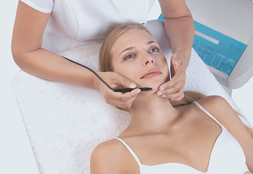 Image of electric facial hair removal with Depilplus 13 by ROSS